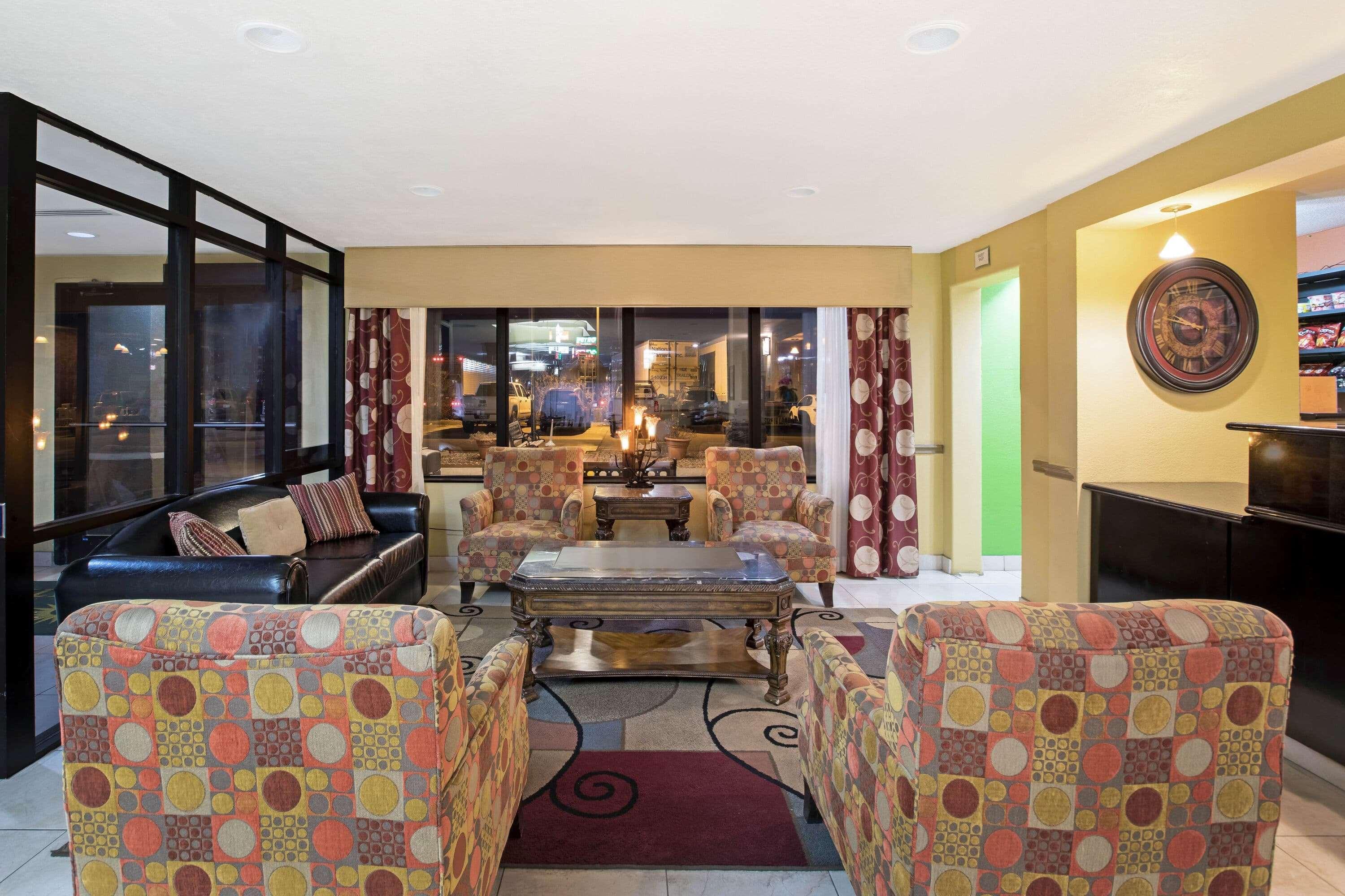 La Quinta By Wyndham Salina Exterior foto